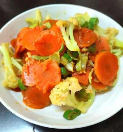 ニンジンとカリフラワーの炒め物の作り方：7