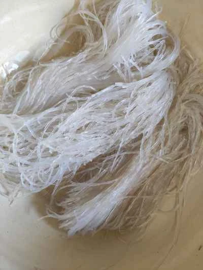 ミートボール入りタロイモと春雨のスープの作り方：5