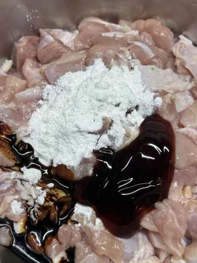 乾燥キノコ入り鶏肉のソテーの作り方：4