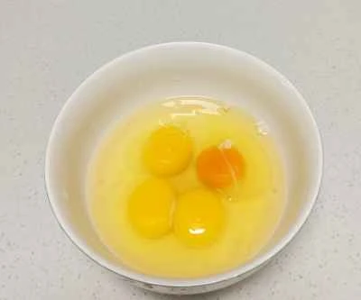 小銀魚とネギ入り目玉焼きの作り方：3