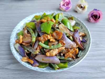 ナス、ピーマン、豚肉の炒め物のレシピ