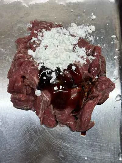 牛肉とレンコンの炒め物の作り方：2