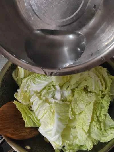 キャベツ、豆腐、エビの煮込みの作り方：23