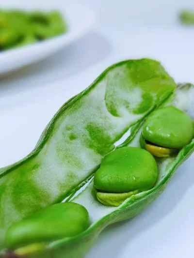 そら豆と卵の炒め物の作り方：2