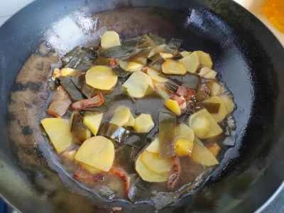 昆布とジャガイモの煮込みの作り方：7