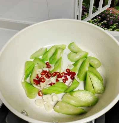 卵とヘチマの炒め物の作り方：6