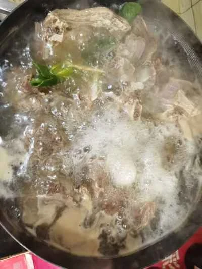 牛ショートリブの煮込みレシピ手順：4