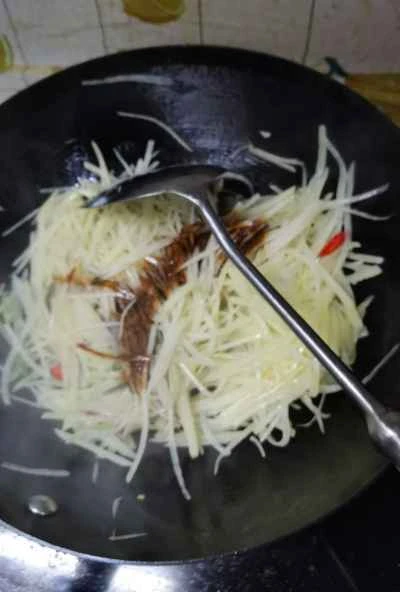 独特の風味を持つシュレッドポテトの作り方：8