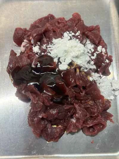 枝豆と豆腐の皮を使った牛肉の煮込みの作り方：2