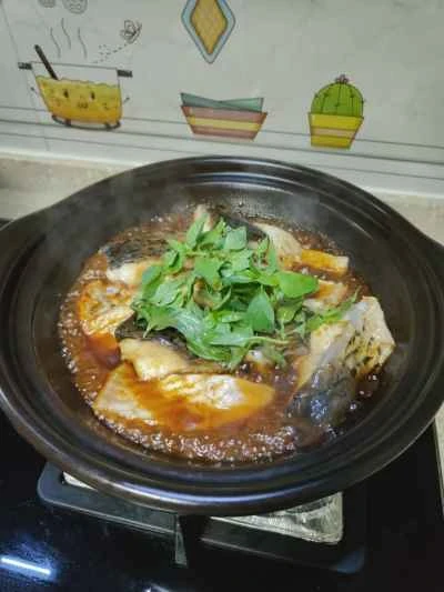 土鍋で煮込んだ魚の腹肉の作り方：12