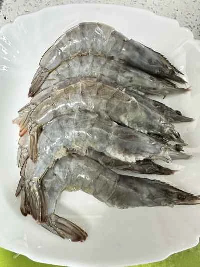 エアフライヤーで作るエビのレシピ手順：1