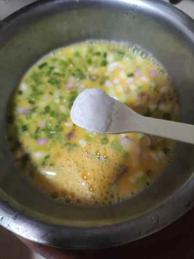 ネギ入りスクランブルエッグの作り方：4