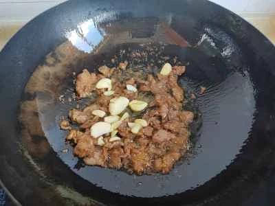 ササゲと牛肉の炒め物の作り方：7