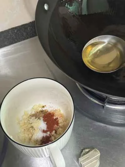 塩漬けマスタードグリーンを使った牛肉サラダの作り方：7