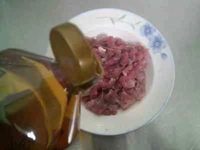 厚切りピーマンと豚肉の豆腐皮炒めの作り方：3