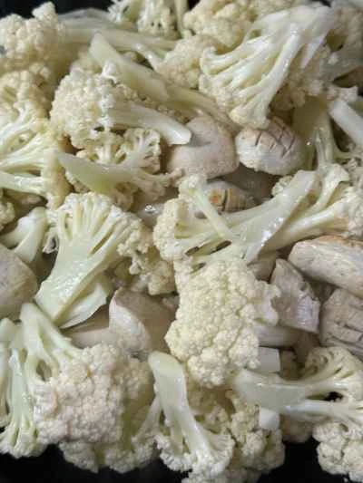 カリフラワーとミートボールの炒め物の作り方：6