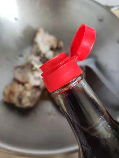 緑豆ソースで煮込んだ豚スペアリブの作り方：5