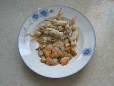 2種類の新鮮な材料を使ったセロリ炒めの作り方：9