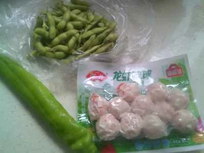 ピーマンとロブスター風味の枝豆炒めの作り方：1