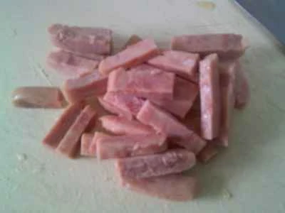 ランチョンミートとレタスの炒め物の作り方：3