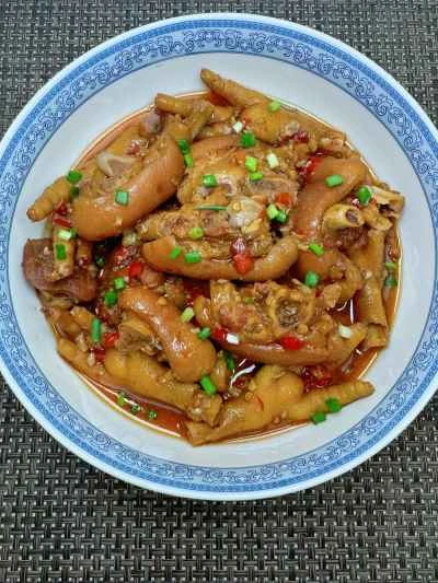 豚足と鶏足の煮込み（大きな手で小さな手を握る）レシピステップ：24