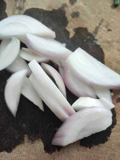 細切り豚肉と玉ねぎの炒め物の作り方：2