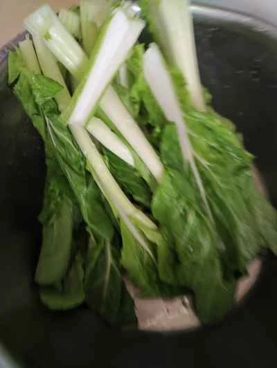 豚足と秋野菜の炒め物の作り方：1