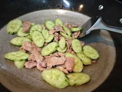 豚肉とキュウリの炒め物の作り方：3