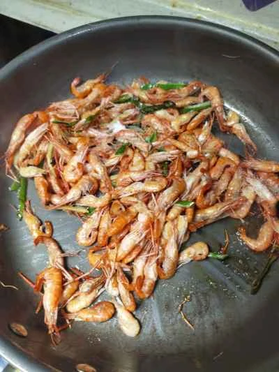 小川エビの炒め方：5