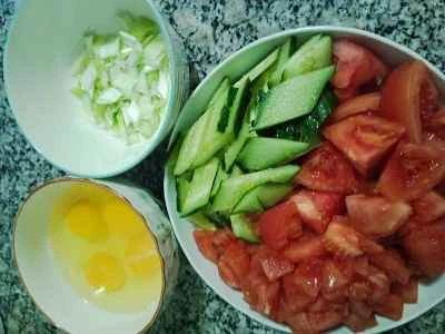 トマト入りスクランブルエッグの作り方：3