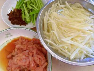 ユシャンポテトシュレッドを作る手順：1