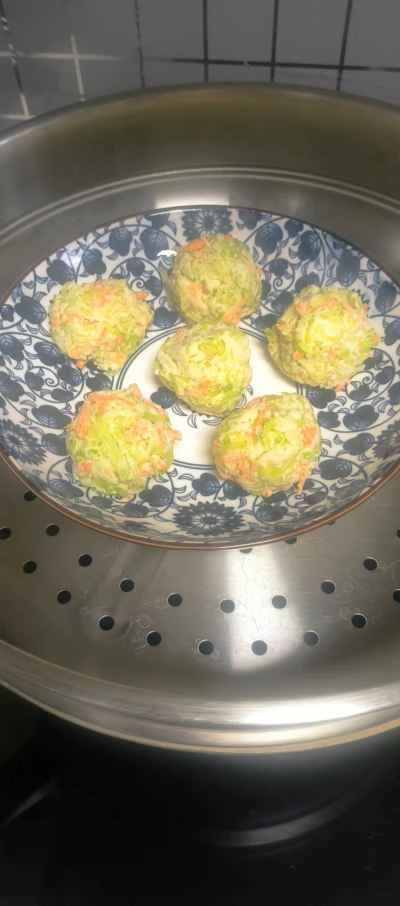 ズッキーニと大根の蒸し餃子のレシピ手順：4