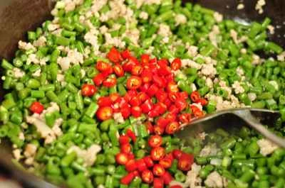 ひき肉とインゲンの炒め物の作り方：4