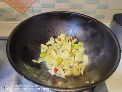 牛肉とたけのこの漬物炒めの作り方：5