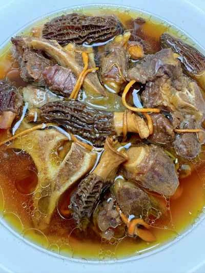 きのこと牛テールのスープの作り方：10