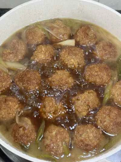 煮込んだライオンの頭のミートボールのレシピ手順：17