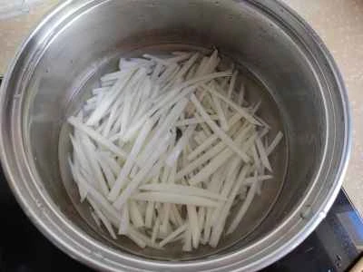 レンコンと豚肉の煮込み炒めの作り方：3