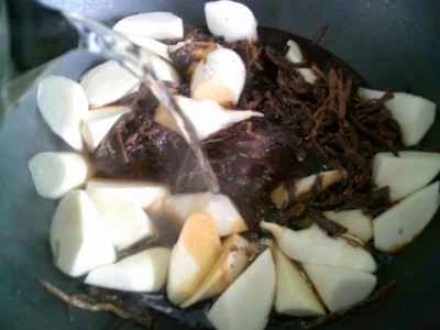 塩漬けカラシナ入り水煮タケノコの作り方：10