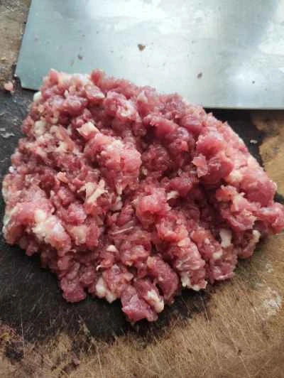 塩卵入り蒸し肉パテの作り方：1