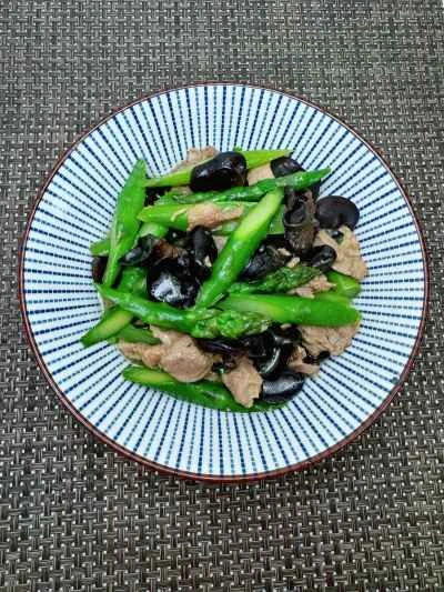 アスパラガス、キクラゲ、豚肉の炒め物の作り方：13