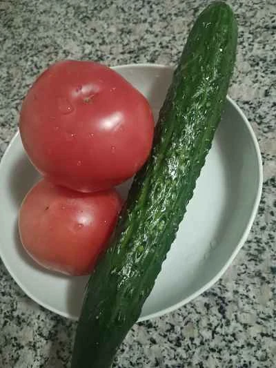 トマト入りスクランブルエッグの作り方：1