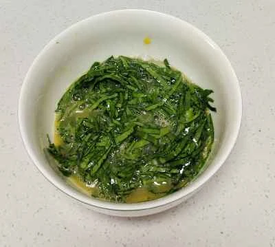 千切り白菜とオムレツの作り方：4