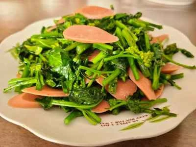 菜種とハムソーセージの炒め物のレシピ