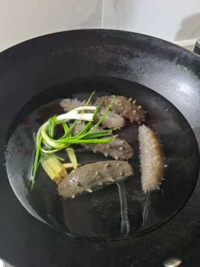 ネギ入りナマコの煮込みの作り方：2