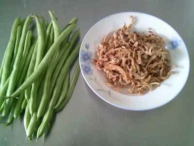 からし菜とインゲンの炒め物の作り方：1