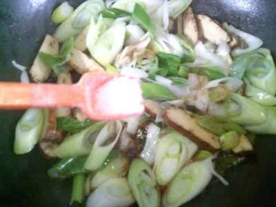 五香粉とネギのクリスピー豆腐炒めの作り方：10