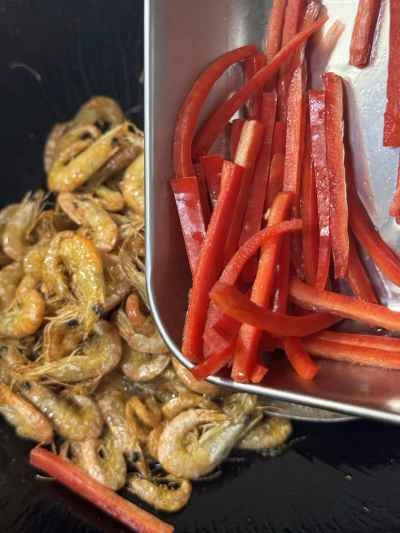 エビとニラの花の炒め物の作り方：7