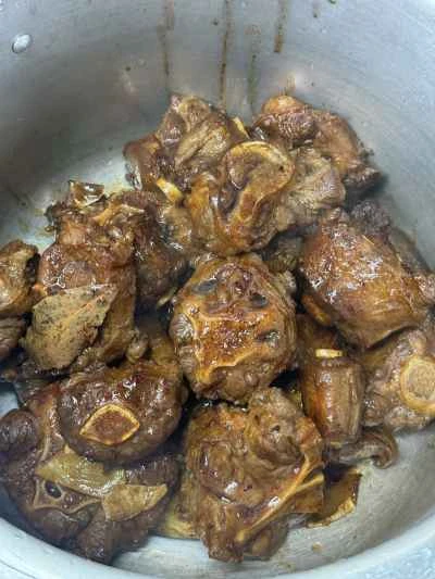 牛テールの煮込みとキャベツのピクルスの作り方：6