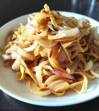 玉ねぎと豆腐の皮の炒め物の作り方：7