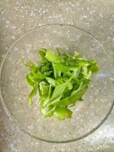 ナスとピーマンの炒め物の作り方：3